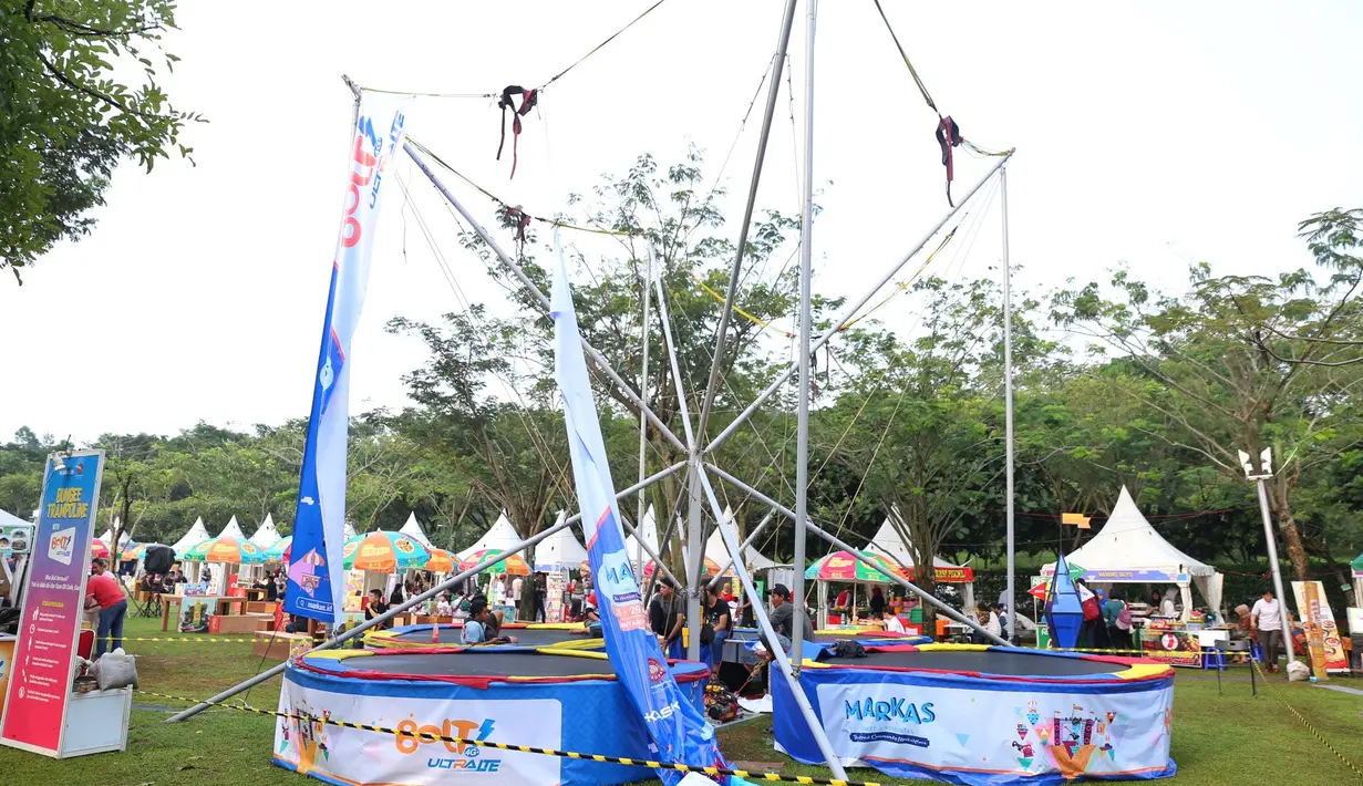 Acara ini terlaksana atas kerjasama Dyandra promosindo dan Kaskus. MARKAS 2018 digunakan untuk mewadahi para komunitas kaskus untuk bertemu atau yang akrab disebut kopi darat. (Adrian Putra/Bintang.com)