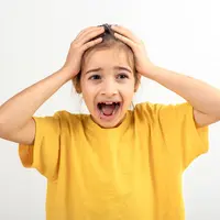 Tips efektif menghadapi anak yang tantrum di usia prasekolah. (foto: pvproductions/freepik)