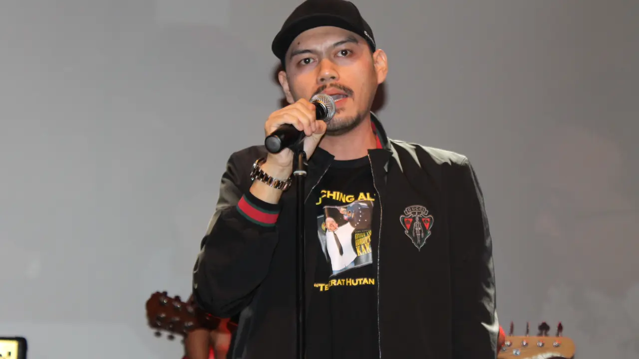 Hardjuno Wiwoho, Iwan Fals