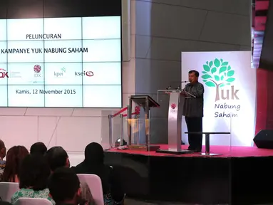 Wakil Presiden Jusuf Kalla memberikan sambutan saat Kampanye Yuk Nabung Saham di Bursa Efek Indonesia, Jakarta, Kamis (12/11). Peluncuran Kampanye bertujuan agar masyarakat dapat memahami tentang berinvestasi di pasar modal. (Liputan6.com/Angga Yuniar)
