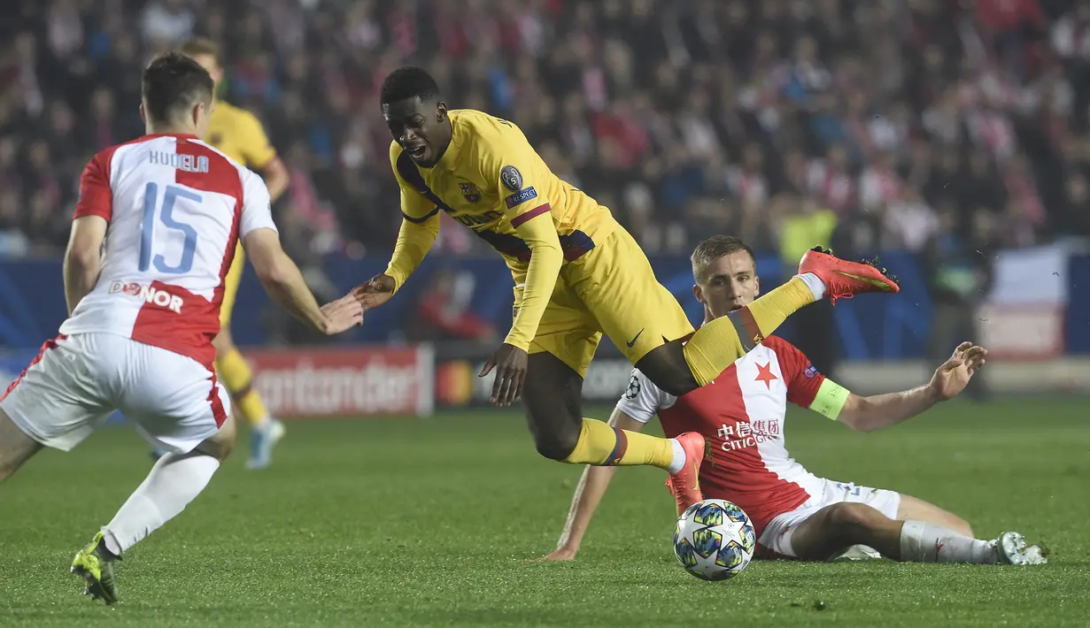 Ousmane Dembele. Duel Ondrej Kudela (kiri) dan Ousmane Dembele ini juga terjadi di matchday ketiga Grup F Liga Champions 2019/2020, 23 Oktober 2019 di Praha, Republik Ceska. (AFP/Michal Cizek)
