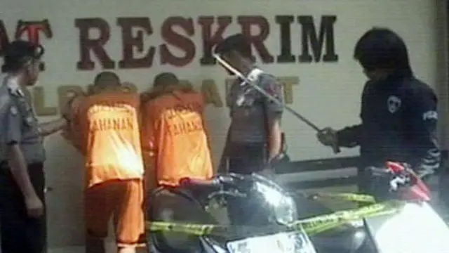 [VIDEO] Pencuri Motor Bersenjata Pedang dan Kunci Magnet `Lumpuh`