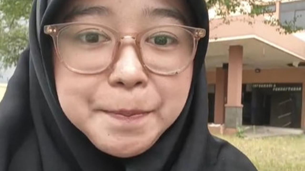 Pilih Kerja di Sela Tiga Jam Istirahat, Momen Wanita yang Kuliah Sambil Ojol Ini Tuai Simpati Warganet