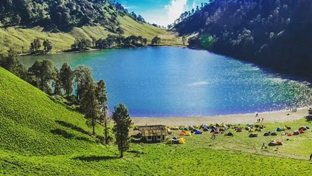 [Bintang] 15 Tempat yang Tepat untuk Jatuh Cinta dengan Indonesia