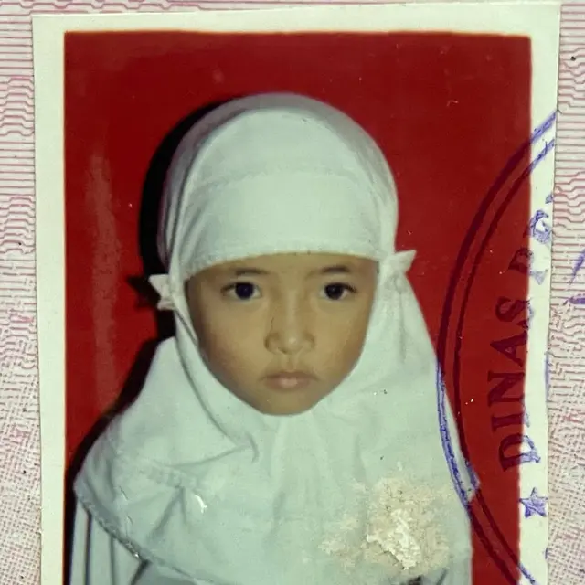 6 Potret Jadul Nissa Sabyan, Resmi Dinikahi Ayus Meski Terpaut Usia 10 Tahun
