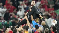Timnas Maroko terus membuat kejutan di Piala Dunia Qatar 2022. Mereka berhasil melumat negara-negara besar seperti Belgia, Spanyol, dan Portugal. (AP/Ebrahim Noroozi)