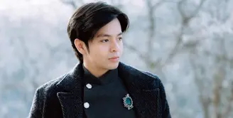 Angga Yunanda tampil mencuri dengan pesona tampan maksimal saat hadiri Sundance Film Festival 2026 (@angga)