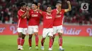Sementara, Liga Indonesia All Stars berhasil memperkecil ketertinggalan lewat gol Rizky Dwi di menit ke-76 dan Eksel Runtukahu di menit 81. (Liputan6.com/Helmi Fithriansyah)