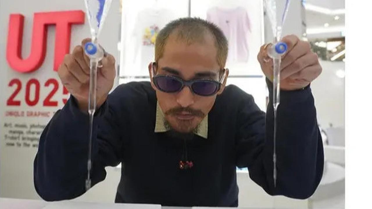 Bikin Pangling, 6 Potret Terbaru Bio One dengan Model Rambut Buzz Cut, Berjenggot dan Kumis Tebal hingga Disebut Kakek-Kakek