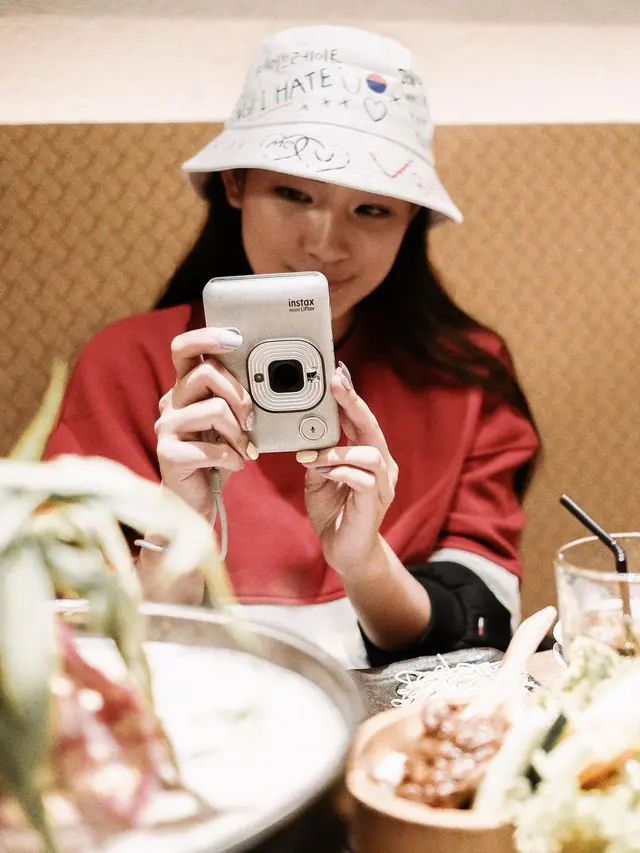Potret Patricia Devina Saat Pakai Topi, Tampil Stylish. (Sumber: Instagram/pattdevdex)