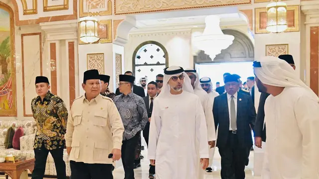 Presiden Prabowo Subianto tiba di Presidential Flight, Abu Dhabi, Uni Emirat Arab, Rabu (9/4/2025) sekitar pukul 06.30 waktu setempat.