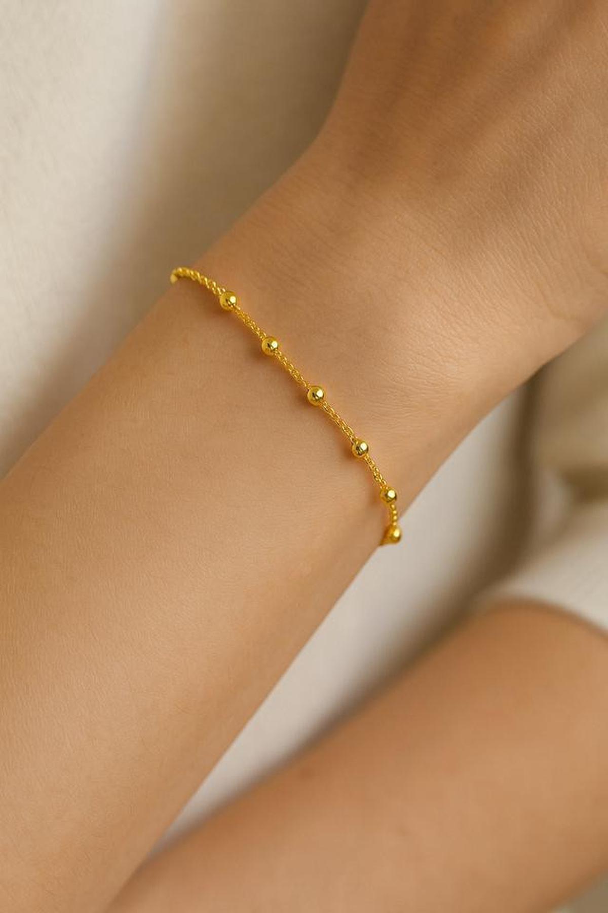 7 Model Gelang Emas 1 Gram yang Lagi Tren di 2025, Minimalis dan Tetap Stylish