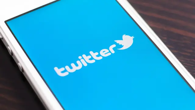 Twitter 