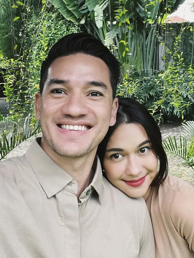 [Fimela] Nana Mirdad dan Andrew White