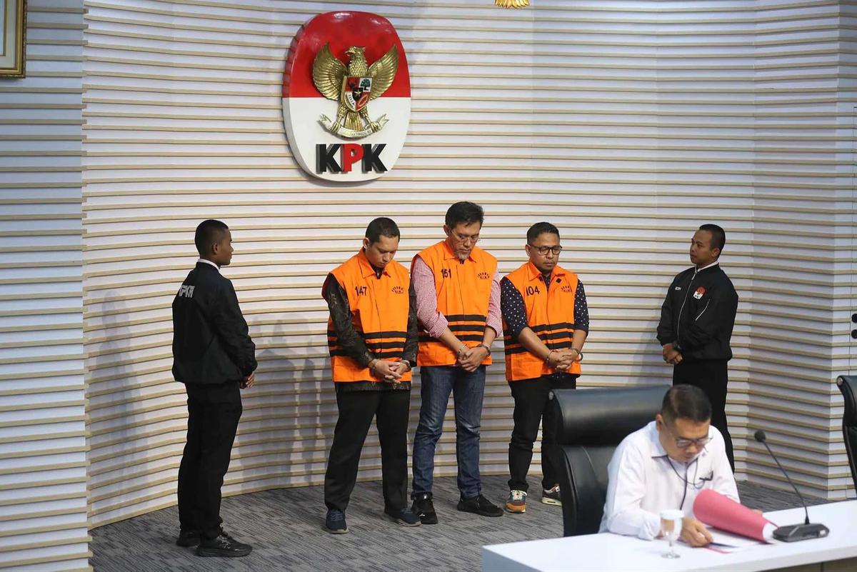 FOTO: KPK Tahan Tiga Tersangka Baru Kasus Korupsi Pembangunan RSUD Kolaka Timur
