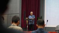 Deputi Bidang Koordinasi Industri, Ketenagakerjaan, dan Pariwisata Kementerian Koordinator Bidang Perekonomian Mohammad Rudy Salahuddin dalam acara Sosialisasi Perpres Nomor 66 Tahun 2024 tentang Pembiayaan Infrastruktur melalui Hak Pengelolaan Terbatas (HPT), Kamis (7/8/2025). Dok Kemenko Perekonomian)