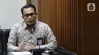 Plt Jubir KPK, Ali Fikri saat rilis penahanan Dirjen Bina Keuangan Daerah Kemendagri periode Juli 2020-November 2021, M Ardian Noervianto sebagai tersangka dugaan suap terkait pengajuan dana PEN untuk Kab Kolaka Timur 2021 di Gedung KPK, Jakarta, Rabu (2/2/2022). (Liputan6.com/Helmi Fithriansyah)