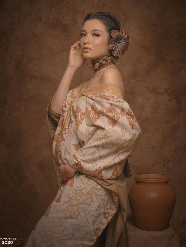 6 Potret Maternity Shoot Chelsea Olivia, Pose Nastusha Curi Perhatian