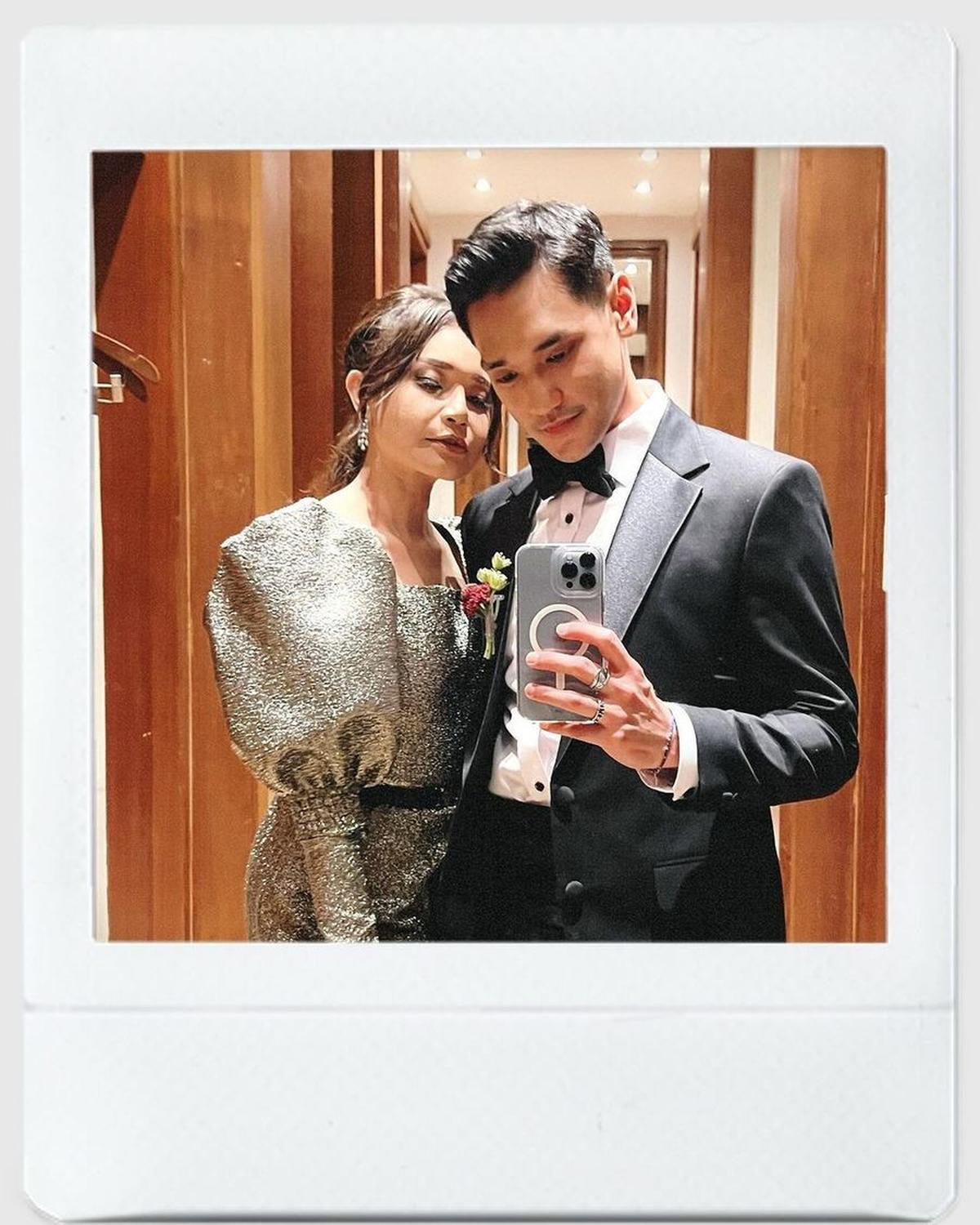 Namun, salah satu ucapan ulang tahun yang mencuri perhatian datang dari Afgan, yang mengunggah foto spesial bersama Rossa dengan caption yang menyentuh.<br>