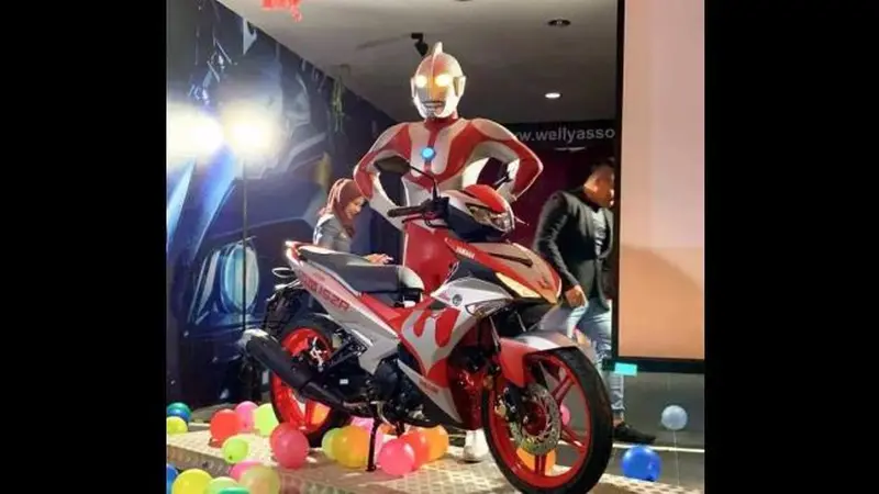 Yamaha MX King edisi Ultraman