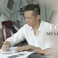 Desainer Toton Januar yang mendunia lewat label Toton The Label, menceritakan lika-liku perjalanan hidupnya hingga menjadi perancang busana kenamaan.