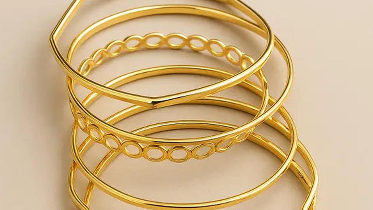 8 Inspirasi Gelang Emas 24 Karat Viral di Kalangan Ibu-Ibu, Desain Kekinian 2025