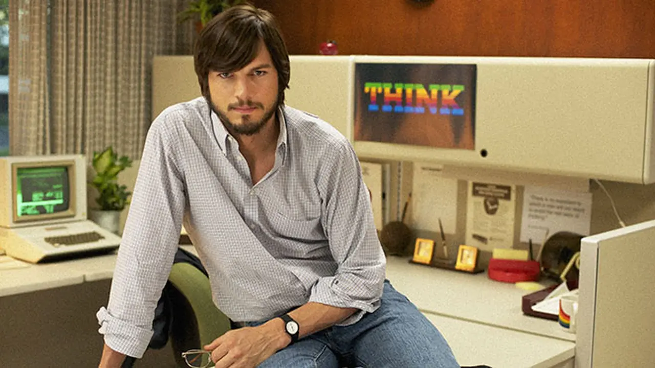 ashton-kutcher-2-131128b.jpg