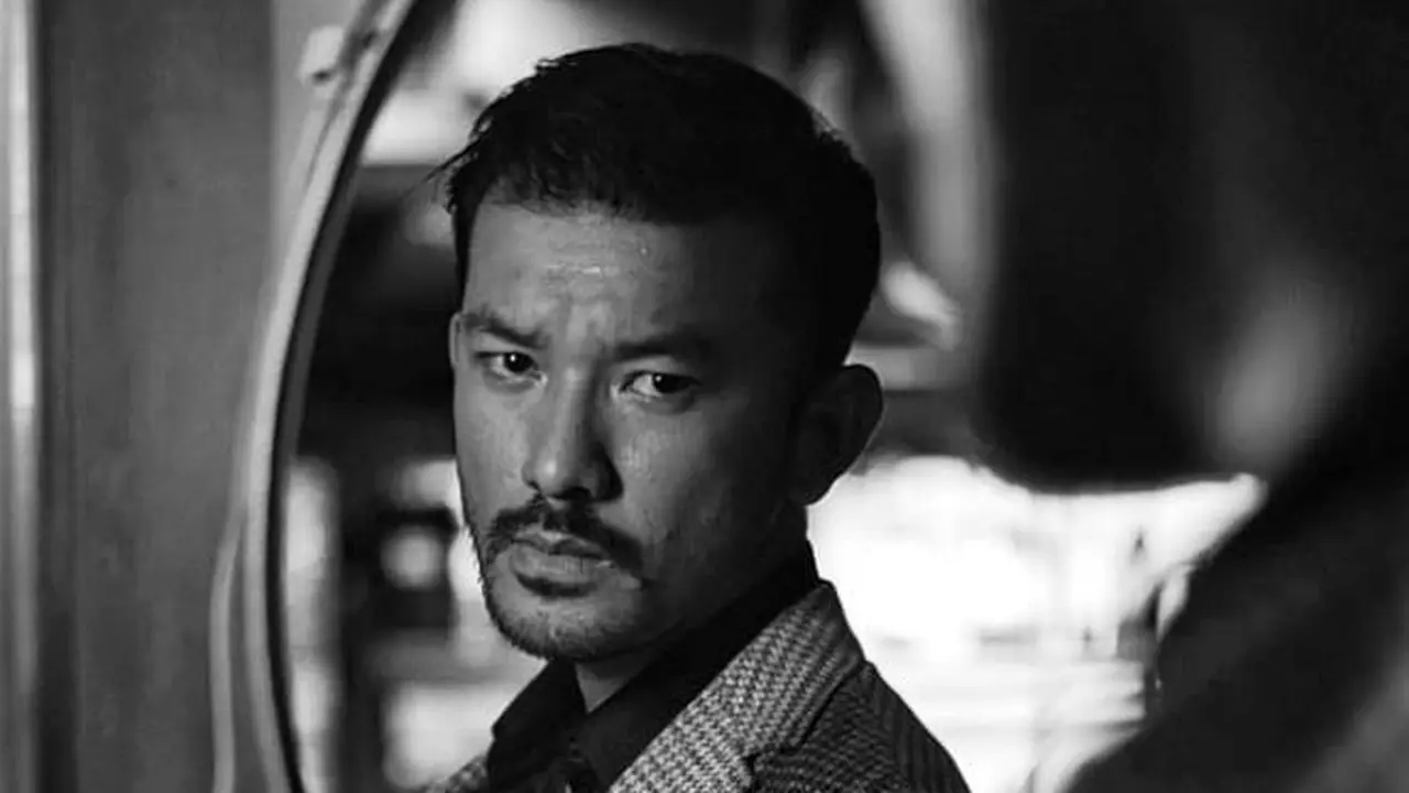 Rio Dewanto.