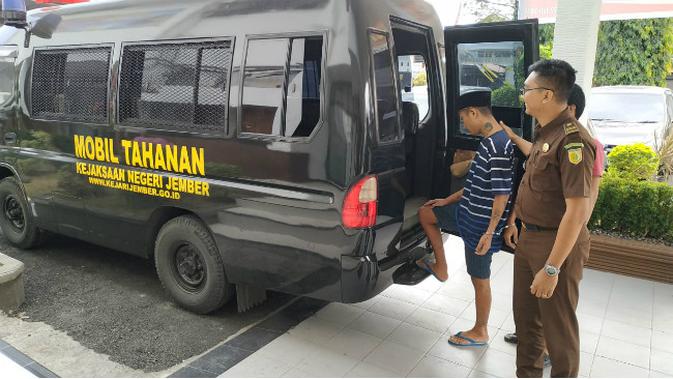 Pemuda Lulusan Smp Di Jember Bobol Kartu Kredit Nasabah Luar Negeri Regional Liputan6 Com Lalu bagaimanakah cara mengetahui cvv atau cin atau csc atau security code pada nomor. pemuda lulusan smp di jember bobol