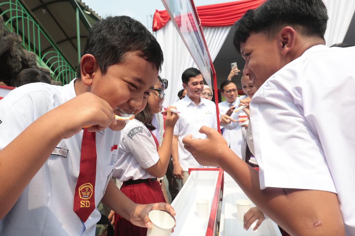 Siswa SD Cek Kesehatan Gigi Gratis di BKGN 2026