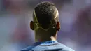 Untuk Piala Eropa 2016, Paul Pogba tidak lagi menggunakan warna blonde, tapi tetap ada ornamen unik pada kedua sisi kepala. (AFP/Franck Fife)