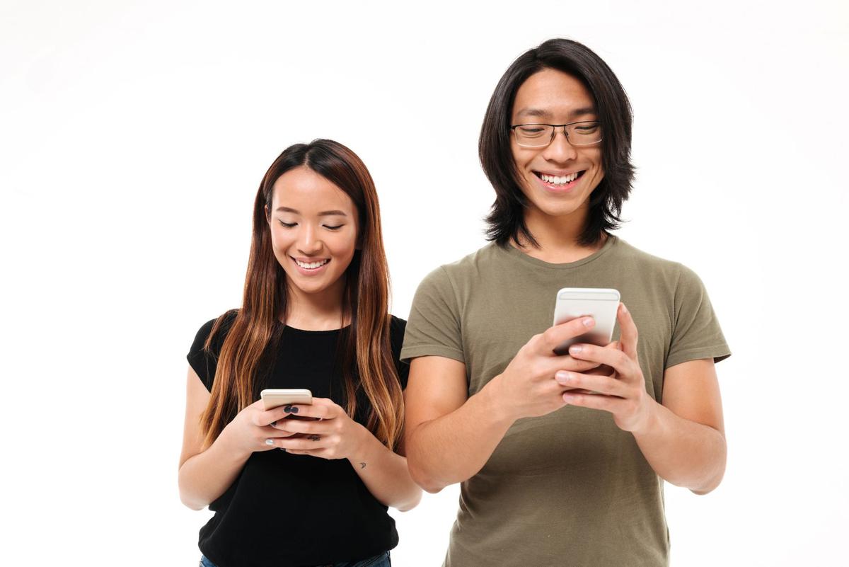 Simpan Dokumen Pribadi di Galeri HP Bisa Berakibat Fatal! Kenali Alasannya (photo by freepik.com)