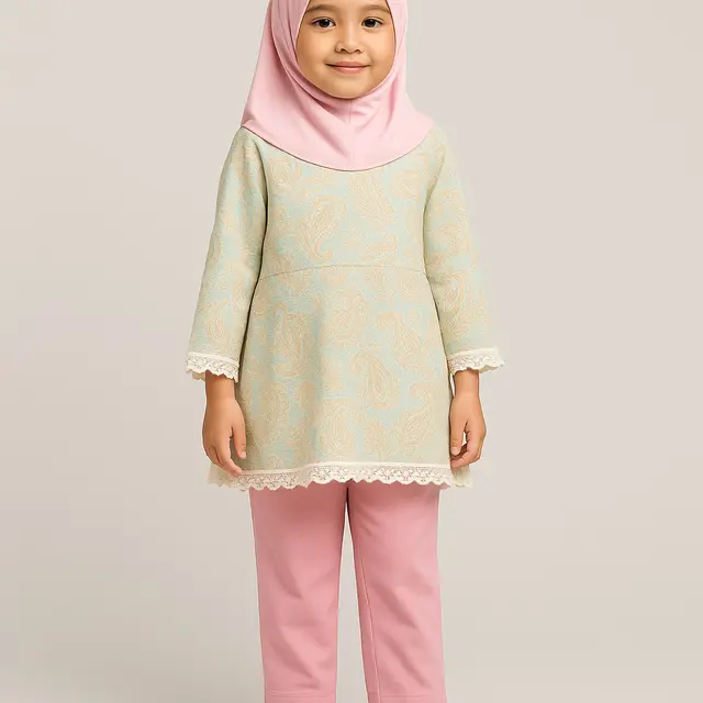 6 Model Kebaya Anak yang Unik Tapi Stylish, Bikin Tampilannya Jadi Lucu