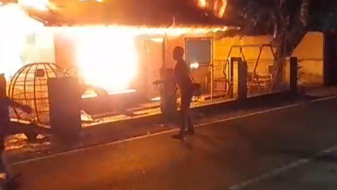 Kebakaran Hebat Melalap Posyandu di Cibadak Sukabumi?