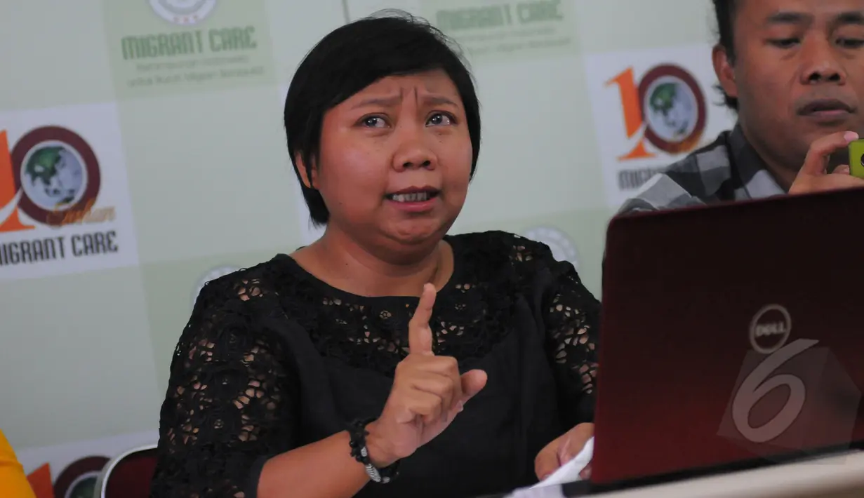 Migrant Care menggelar konferensi pers terkait eksekusi mati Siti Zaenab, Jakarta, Kamis (16/4/2015). Anis Hidayah Direktur Eksekutif Migrant Care mengutuk Pemerintah Arab Saudi atas aksi tersebut. (Liputan6.com/Herman Zakharia)