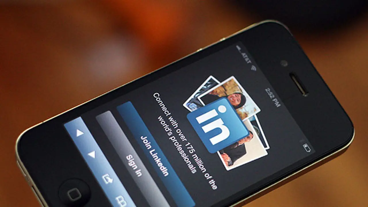 linkedin-mobile-131019b.jpg
