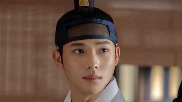 Moon Sang Min berperan jadi pangeran Seongnam