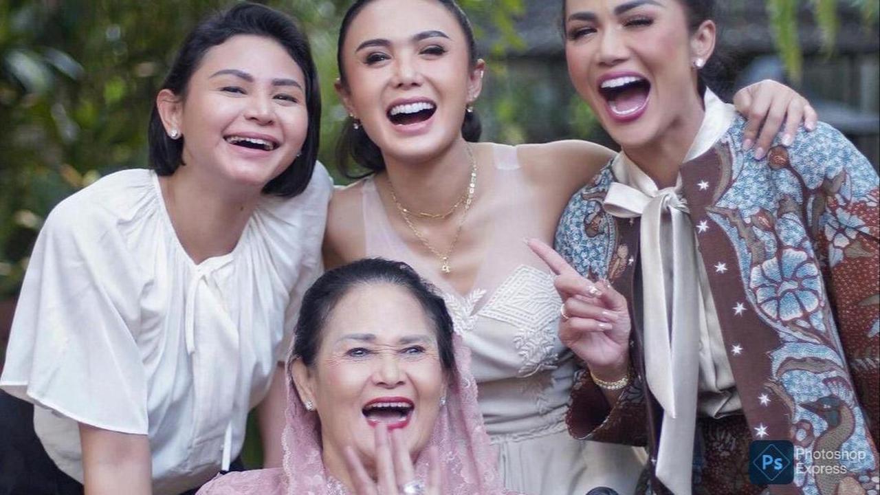 Potret Ultah Ke-52 Yuni Shara Sederhana & Penuh Kehangatan di Rumah, Penampilannya Cantik Pakai Dress