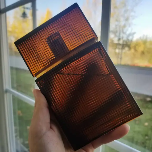 [Fimela] Elizabeth and James Nirvana Bourbon