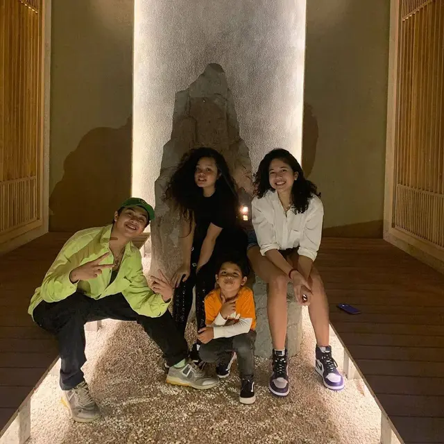 Bastian Steel Pacaran dengan Adik Putri Marino, Ini 6 Momen Kebersamaannya