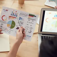 Ilustrasi perhitungan bisnis/credit: pexels.com/fauxels