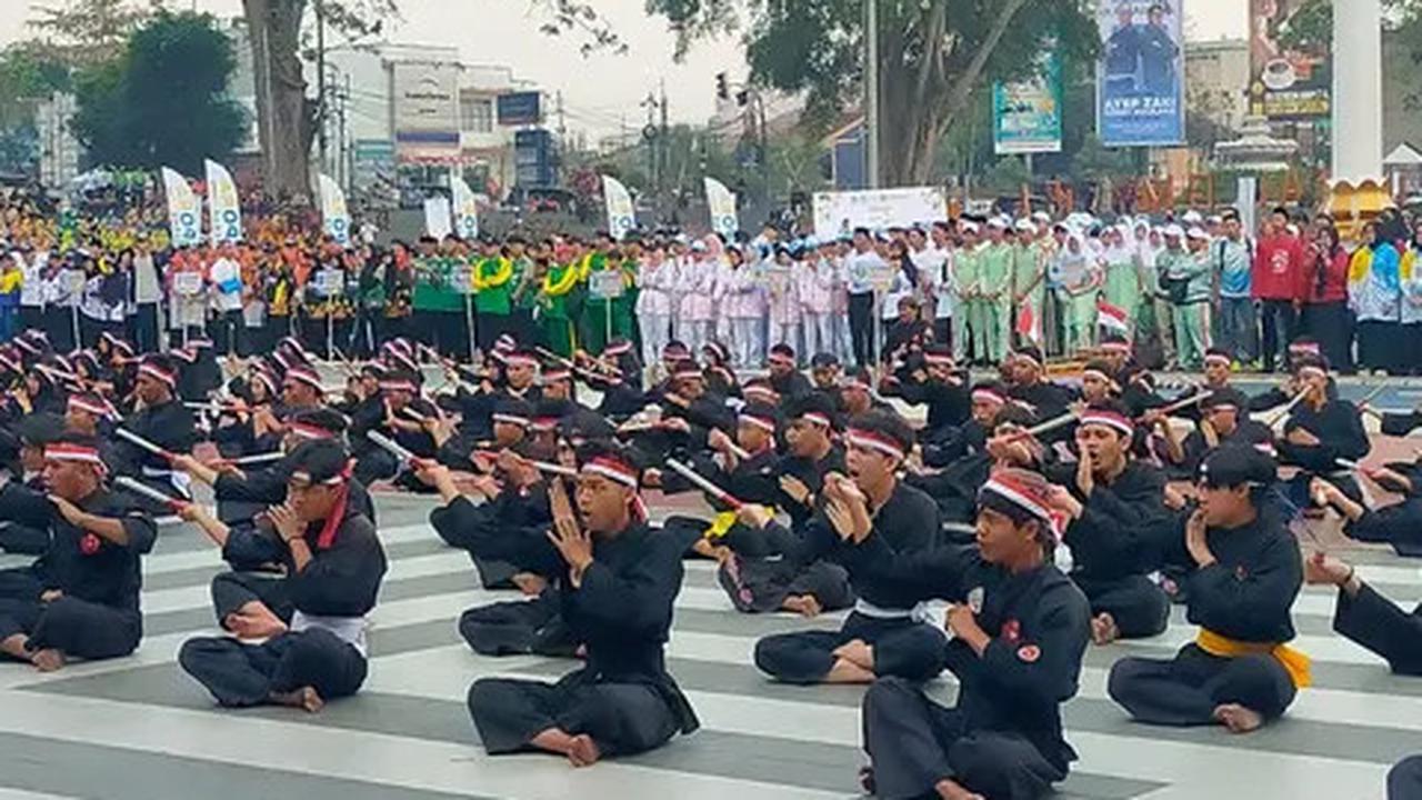 Mengenal Pencak Silat, Bela Diri Asli Indonesia: Sejarah, Perkembangan, dan Manfaatnya