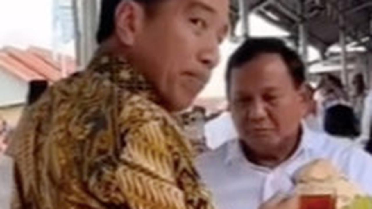 Dipesan Jokowi 600 Porsi, Pemilik Warung Bakso Pak Sholeh Menangis Sesenggukan sampai Sungkem ke Presiden