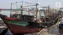 Polisi masih menyelidiki kebakaran yang menghanguskan kapal nelayan tersebut. Pusat Laboratorium Forensik (Puslabfor) Polri akan dilibatkan guna mencari sumber api. (Liputan6.com/Herman Zakharia)