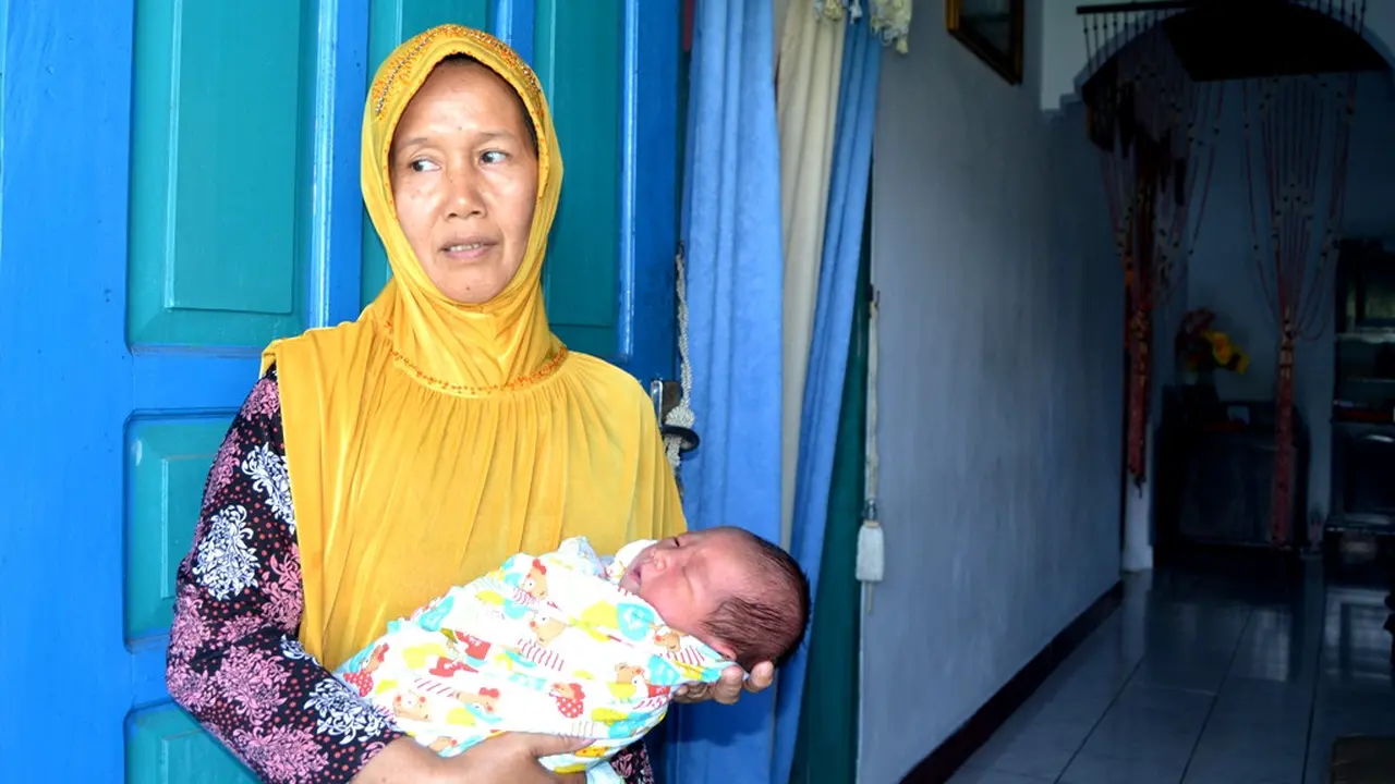 Celana Dalam Ibunya Selamatkan Nyawa Bayi Ini