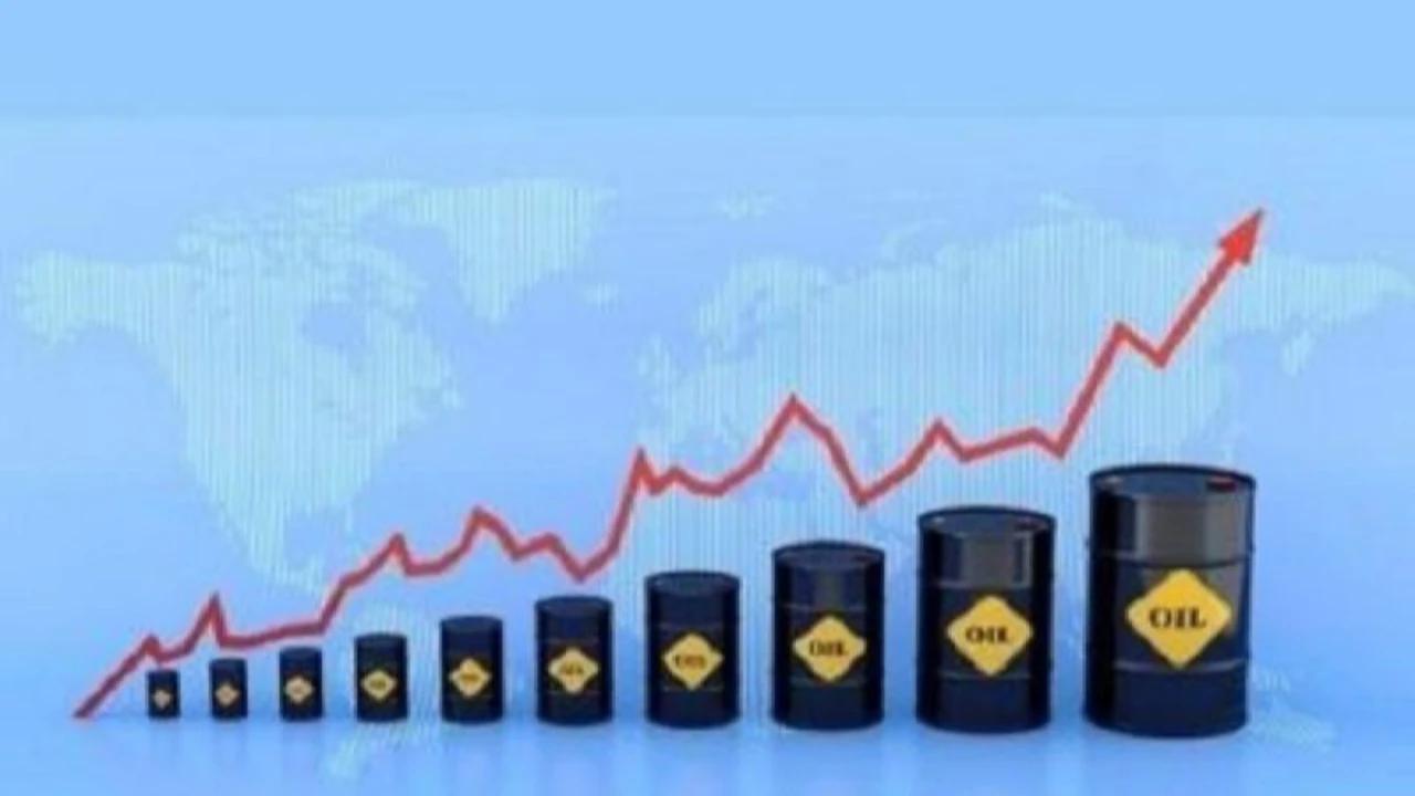 Pecah Rekor, Harga Minyak Dunia Mencapai Titik Tertinggi Sejak Tahun 2022