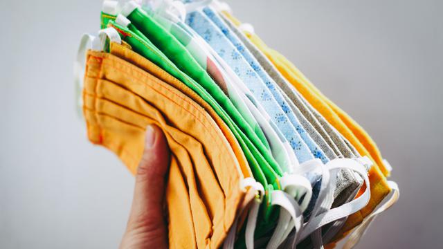 3 Jenis Masker Yang Efektif Menangkal Virus Corona Penyebab Covid 19 Ragam Bola Com