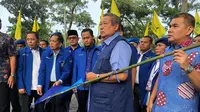 Ketua Umum Partai Demokrat Susilo Bambang Yudhoyono (SBY) menyambangi lokasi perusakan atribut Partai Demokrat di Pekanbaru, Riau, Sabtu (15/12/2018). (Ist)