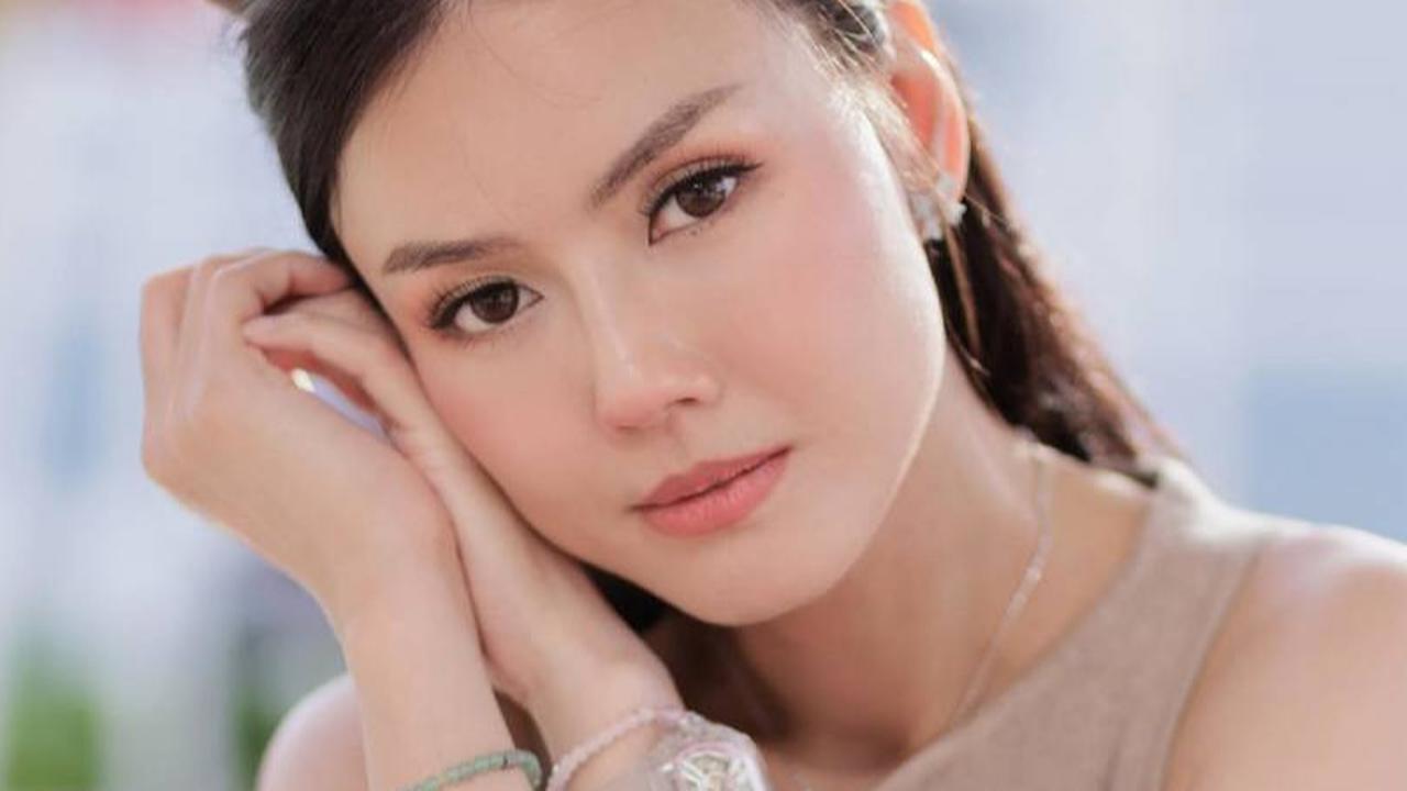 Potret Nita Gunawan 'Kembaran' Agnez Mo Lakukan Fat Graft di Korea Selatan, Ngaku Pipi Kempot Banget Karena Turun 10 Kg