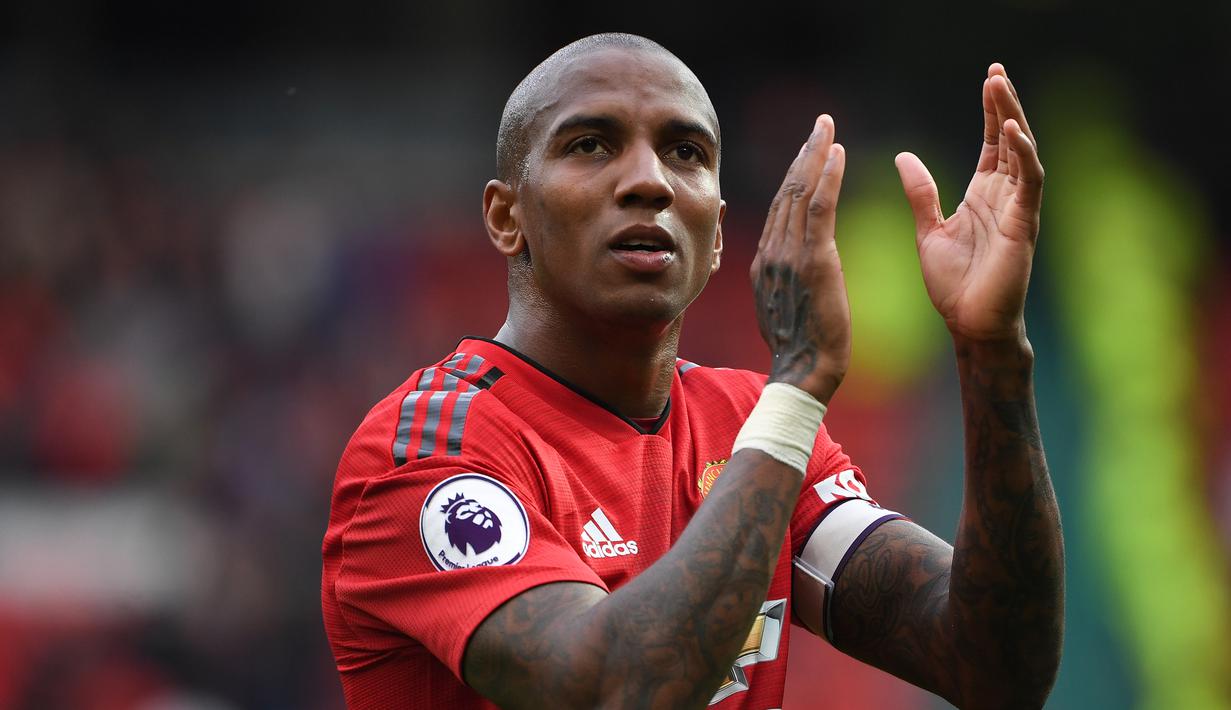 Ashley Young (48 gol) - Young menjadi salah satu bek sayap yang produktif mencetak gol saat bersama Manchester United. Pemain asal Inggris ini menjadi bek pencetak gol terbanyak di Premier League. (AFP/Paul Ellis)